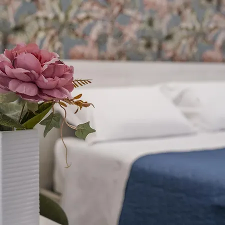 לינה וארוחת בוקר La Peonia 4*