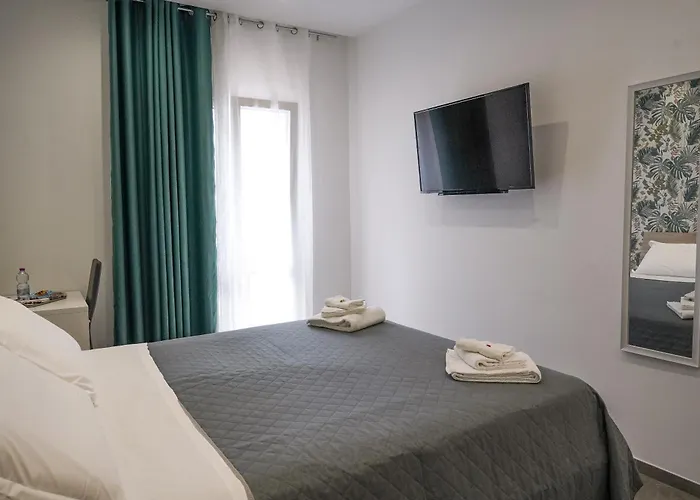 לינה וארוחת בוקר La Peonia רגוזה