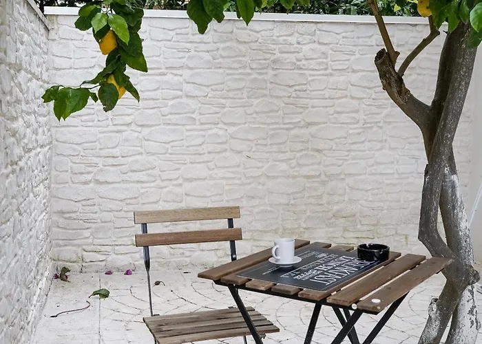 לינה וארוחת בוקר La Peonia